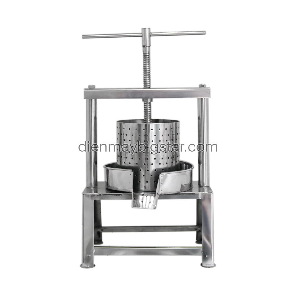 may-ep-nuoc-cot-dua-bang-tay-ava-1